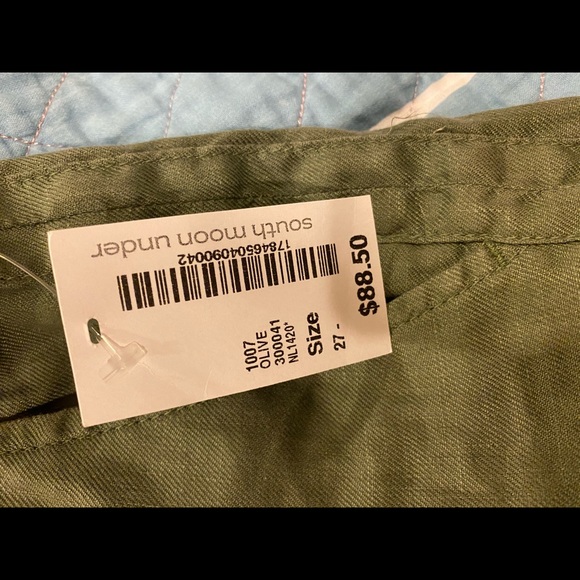 Shorts - Picture 3 of 3